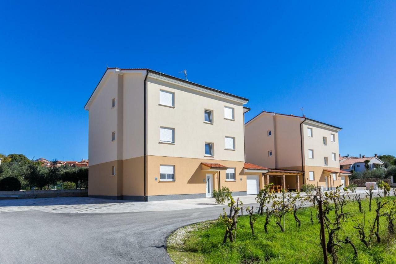 Dragan K2 Hotel Medulin Buitenkant foto