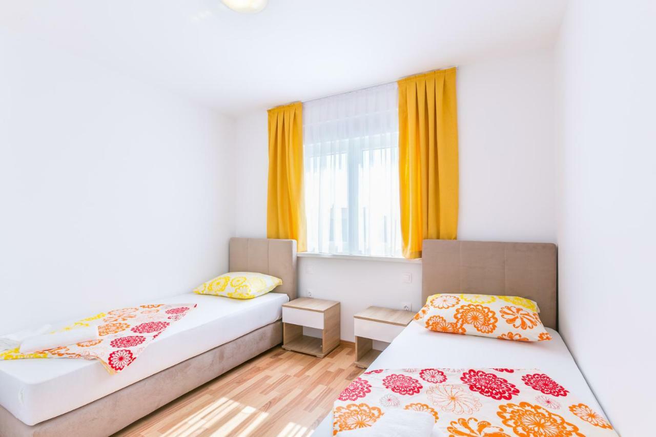 Dragan K2 Hotel Medulin Buitenkant foto